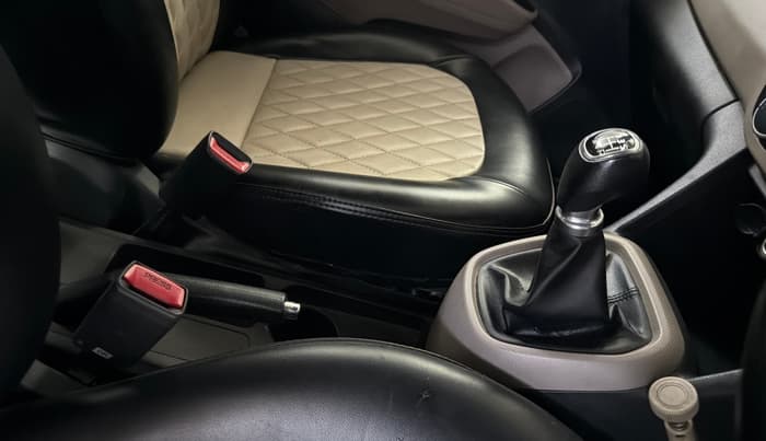 2017 Hyundai Grand i10 SPORTZ 1.2 KAPPA VTVT, Petrol, Manual, 67,634 km, Gear Lever