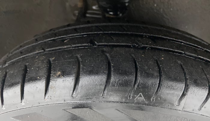 2014 Maruti Alto 800 LXI, Petrol, Manual, 46,937 km, Right Front Tyre Tread