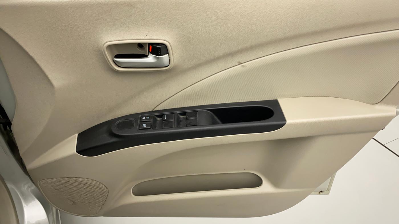 2019 Maruti Celerio VXI (O) CNG, CNG, Manual, 27,436 km, Driver Side Door Panels Control