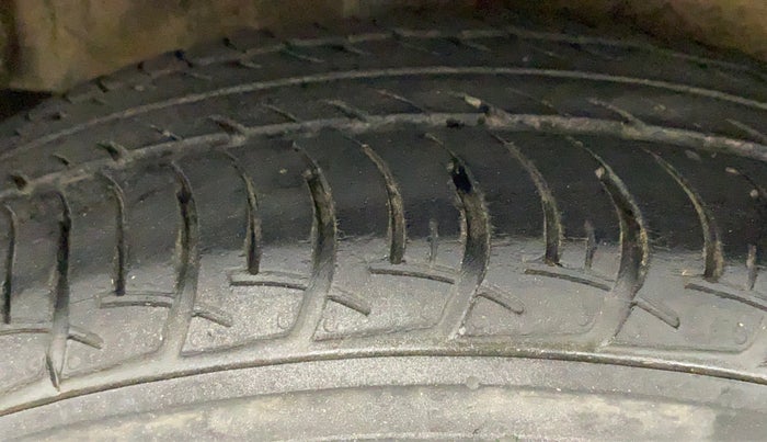 2019 Maruti Celerio VXI (O) CNG, CNG, Manual, 27,436 km, Right Rear Tyre Tread