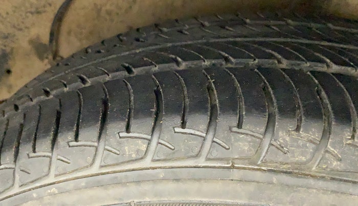 2019 Maruti Celerio VXI (O) CNG, CNG, Manual, 27,436 km, Left Rear Tyre Tread