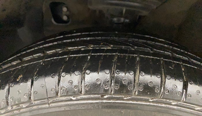 2019 Hyundai Elite i20 ASTA 1.2 (O), Petrol, Manual, 37,589 km, Left Front Tyre Tread