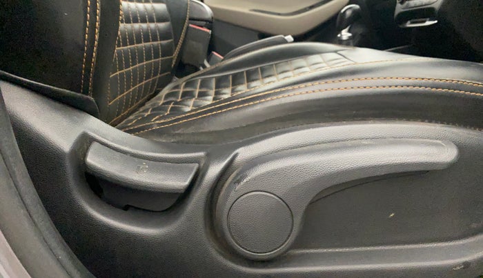 2019 Hyundai Elite i20 ASTA 1.2 (O), Petrol, Manual, 37,589 km, Driver Side Adjustment Panel