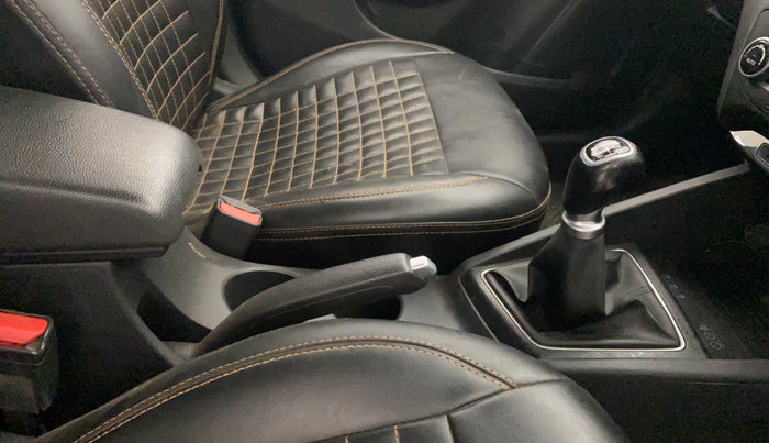 2019 Hyundai Elite i20 ASTA 1.2 (O), Petrol, Manual, 37,589 km, Gear Lever