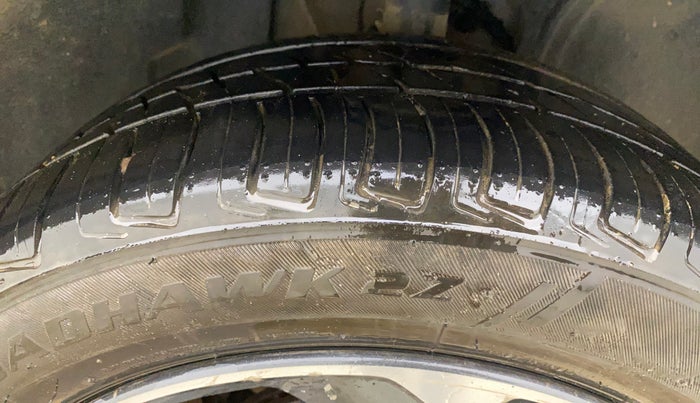 2020 Tata ALTROZ XZ PETROL, Petrol, Manual, 84,233 km, Right Front Tyre Tread