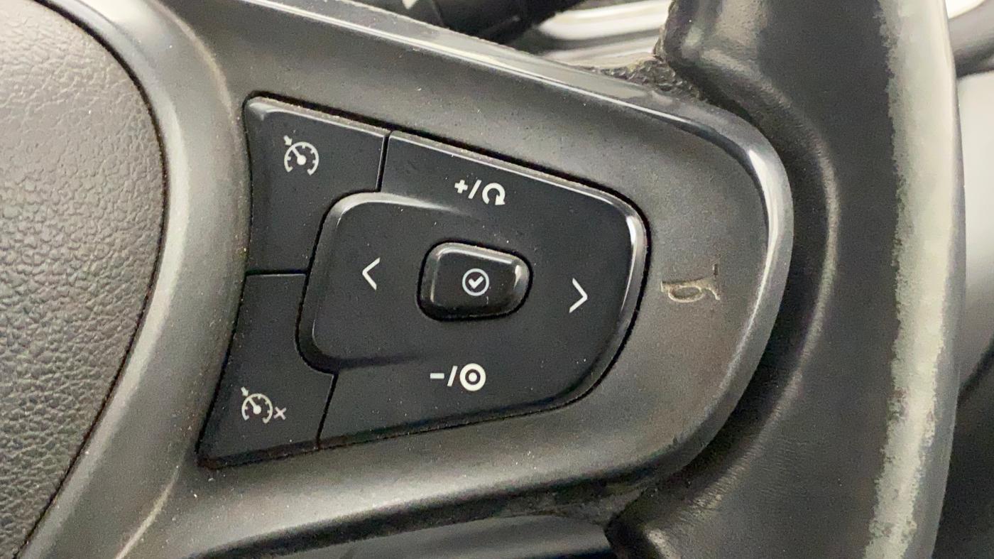 2020 Tata ALTROZ XZ PETROL, Petrol, Manual, 84,233 km, Adaptive Cruise Control