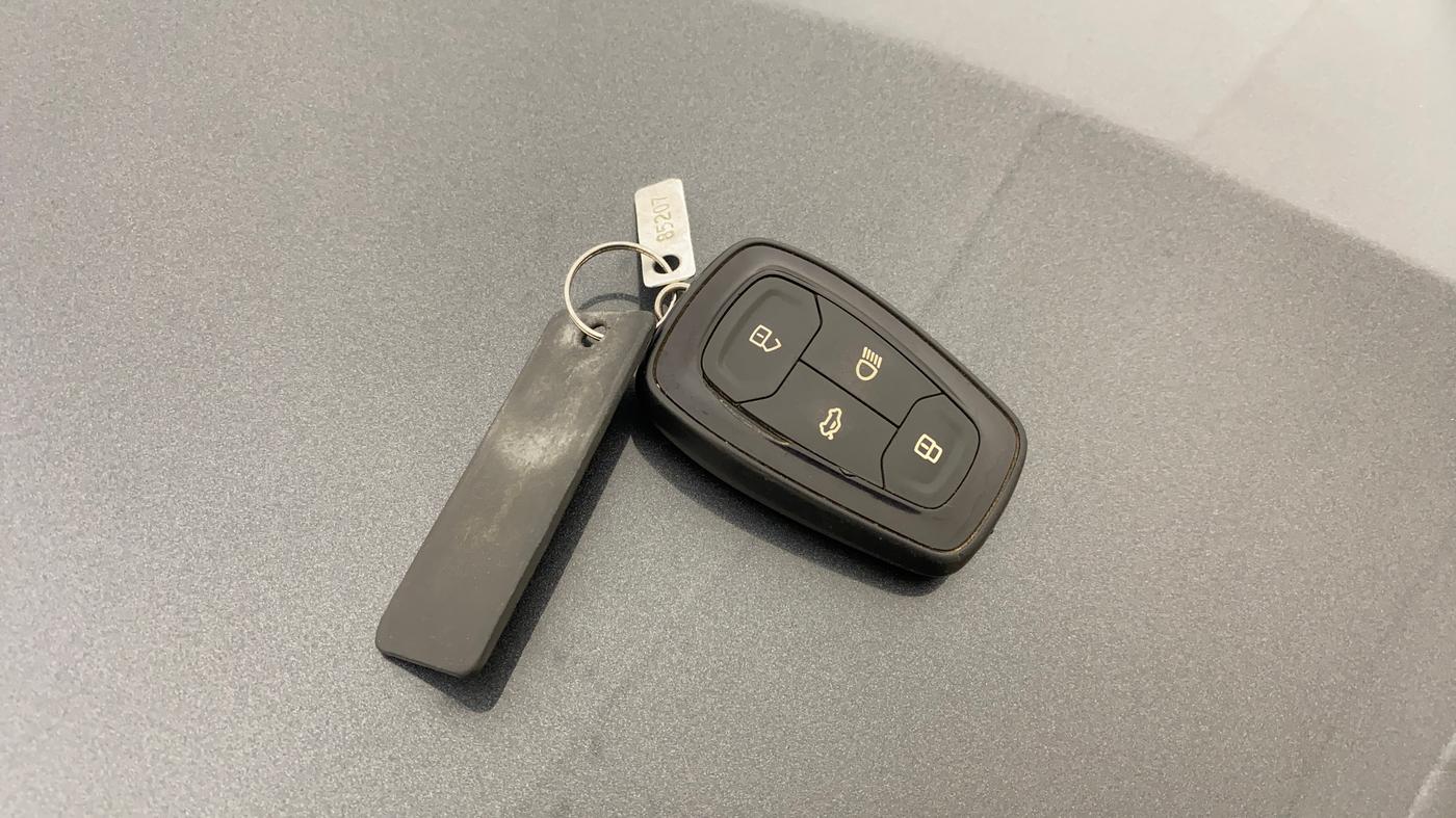 2020 Tata ALTROZ XZ PETROL, Petrol, Manual, 84,233 km, Key Close Up
