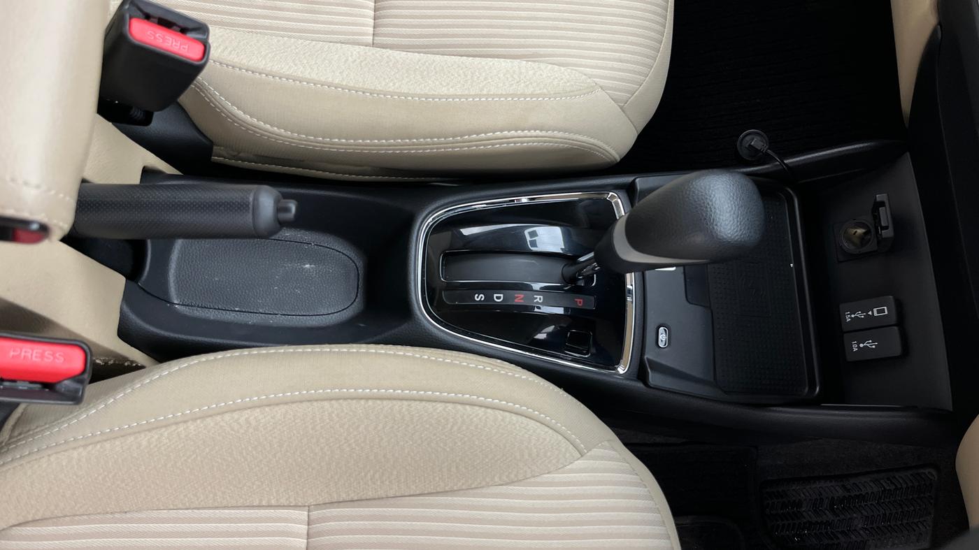 2024 Honda Amaze 1.2L I-VTEC VX CVT, Petrol, Automatic, 14,979 km, Gear Lever