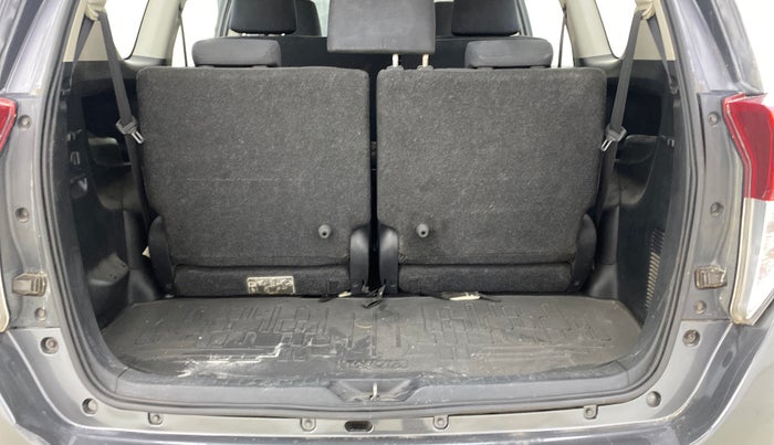 2016 Toyota Innova Crysta 2.4 VX 7 STR, Diesel, Manual, 83,393 km, Boot Inside