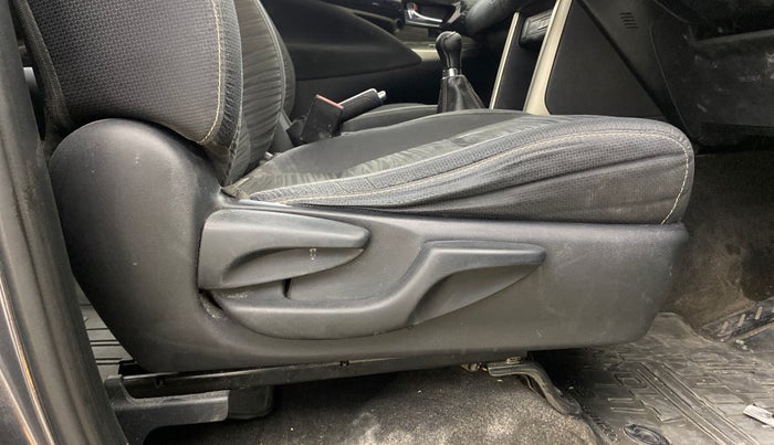 2016 Toyota Innova Crysta 2.4 VX 7 STR, Diesel, Manual, 83,393 km, Driver Side Adjustment Panel