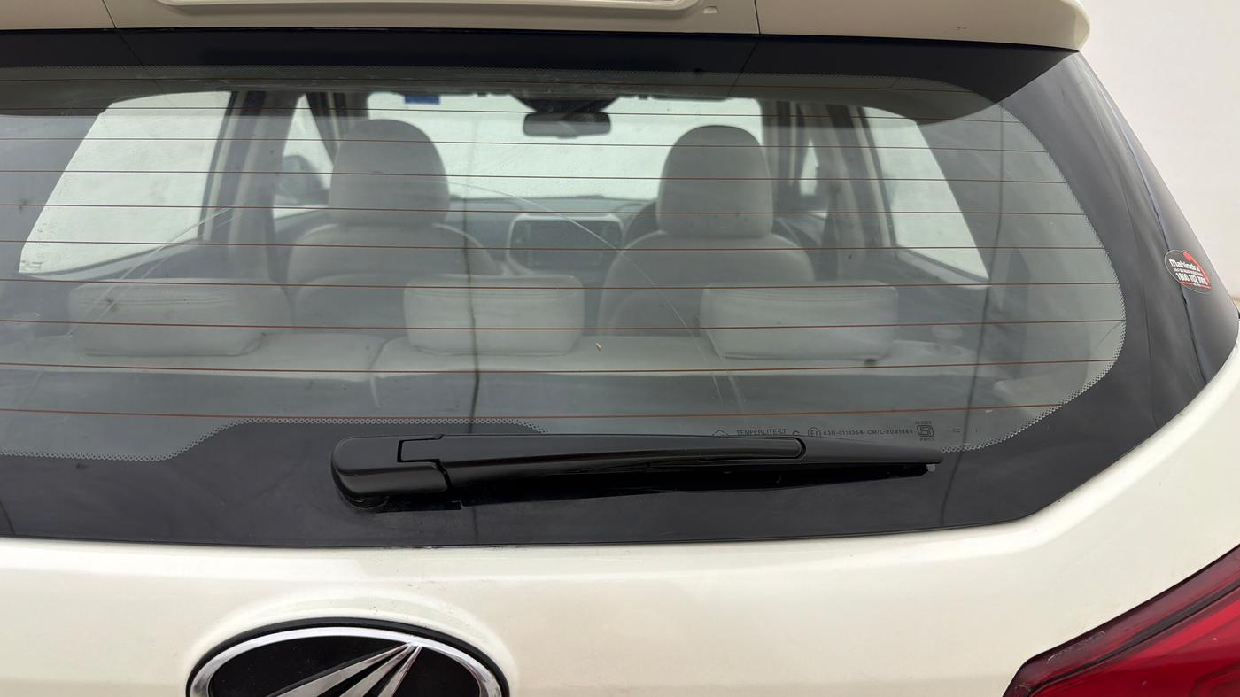 2022 Mahindra XUV300 W8 (O) 1.2 PETROL, Petrol, Manual, 28,505 km, Rear Wiper