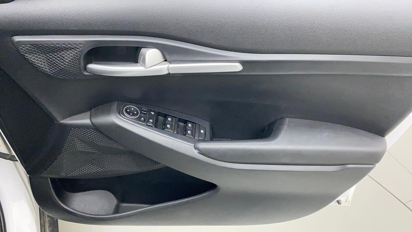 2020 KIA SELTOS HTK PLUS 1.5, Petrol, Manual, 48,577 km, Driver Side Door Panels Control