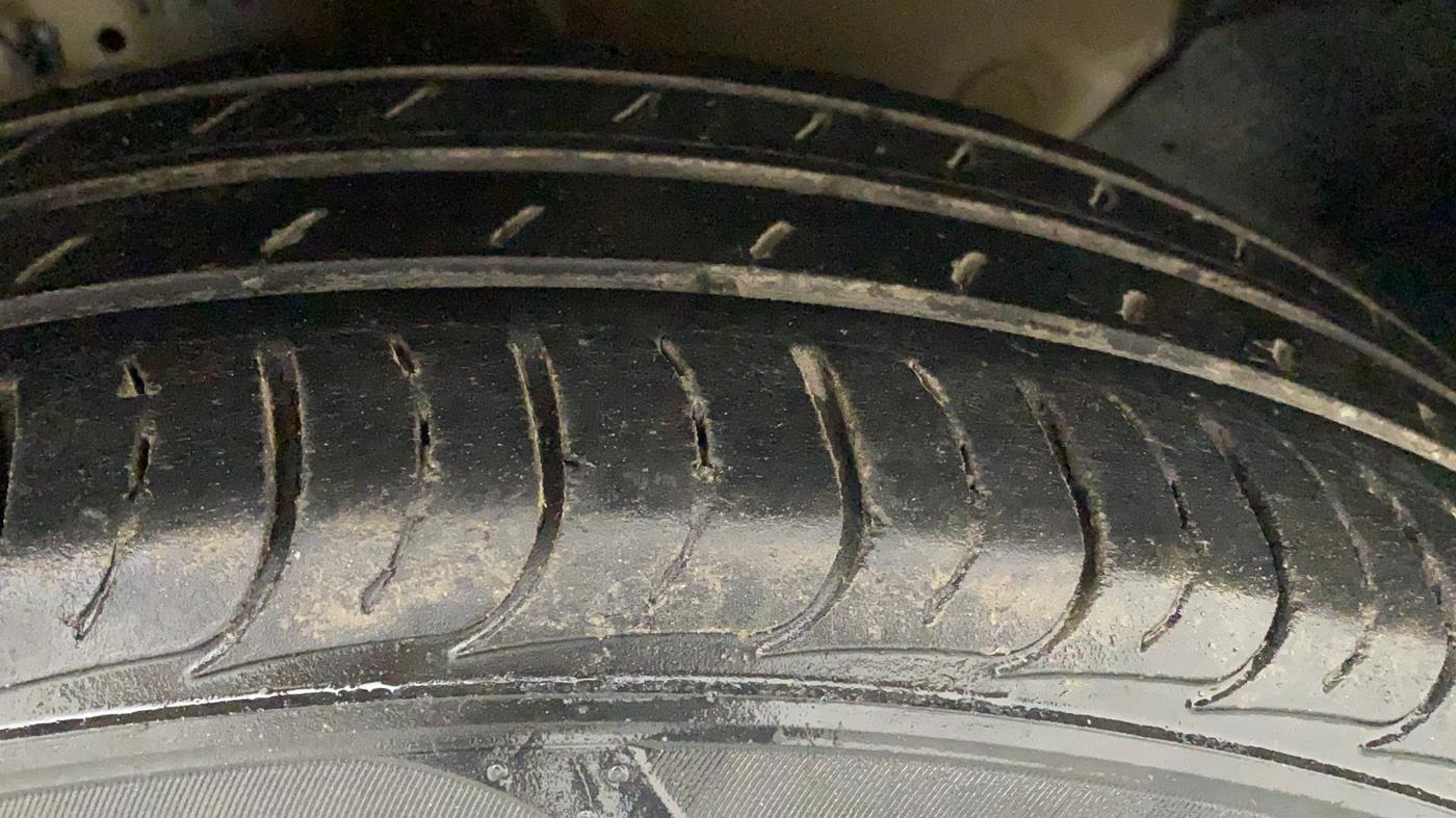 2020 KIA SELTOS HTK PLUS 1.5, Petrol, Manual, 48,577 km, Right Front Tyre Tread