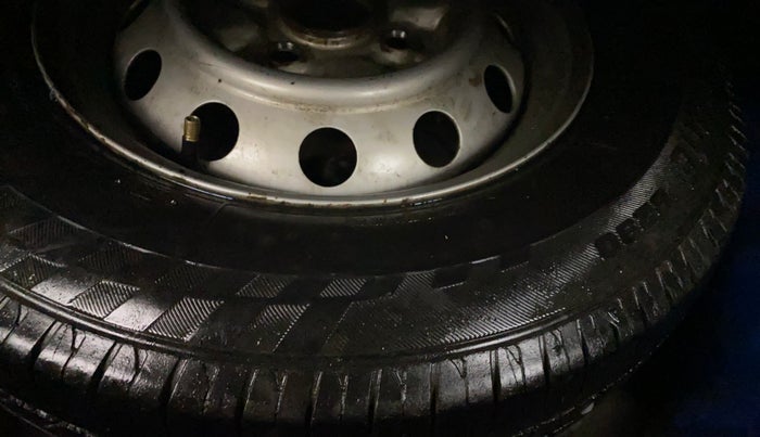 2014 Hyundai Eon ERA +, CNG, Manual, 1,13,374 km, Spare Tyre