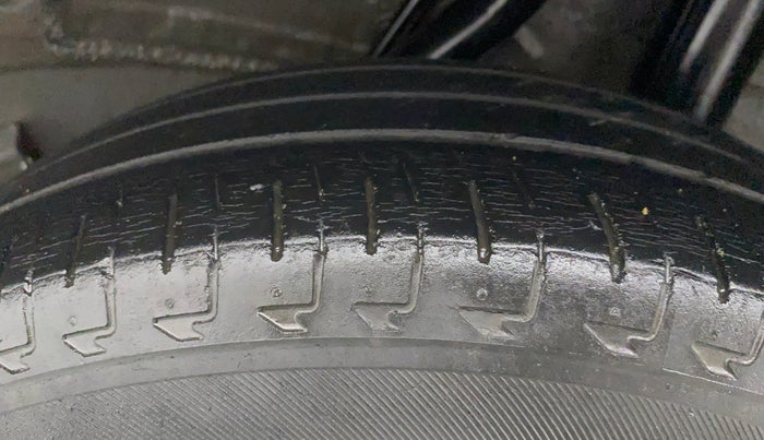 2018 Honda Amaze 1.2L I-VTEC S, CNG, Manual, 69,410 km, Left Rear Tyre Tread