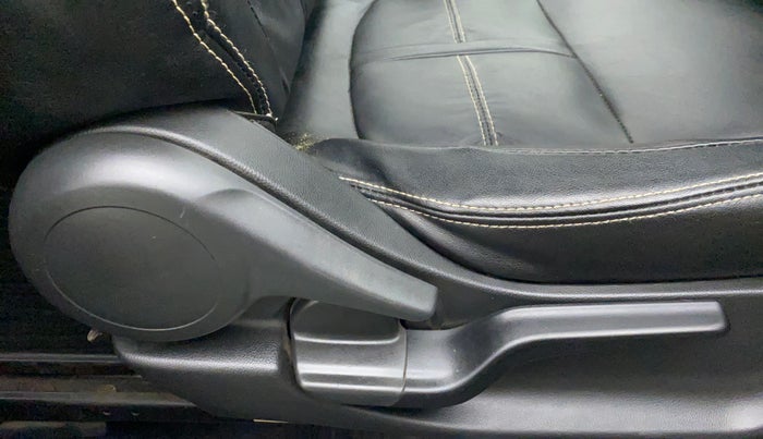 2018 Honda Amaze 1.2L I-VTEC S, CNG, Manual, 69,410 km, Driver Side Adjustment Panel