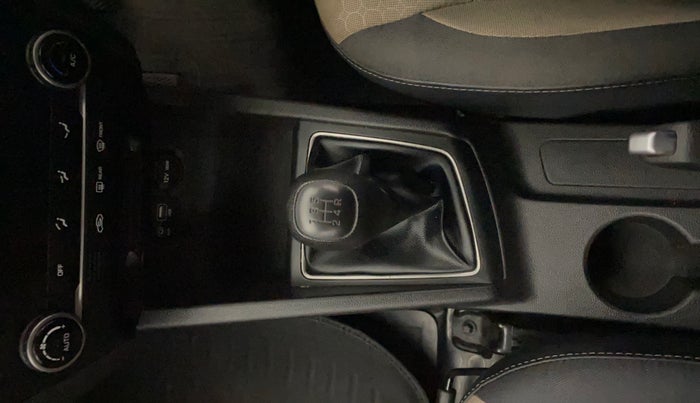 2015 Hyundai Elite i20 SPORTZ 1.2, Petrol, Manual, 68,266 km, Gear Lever