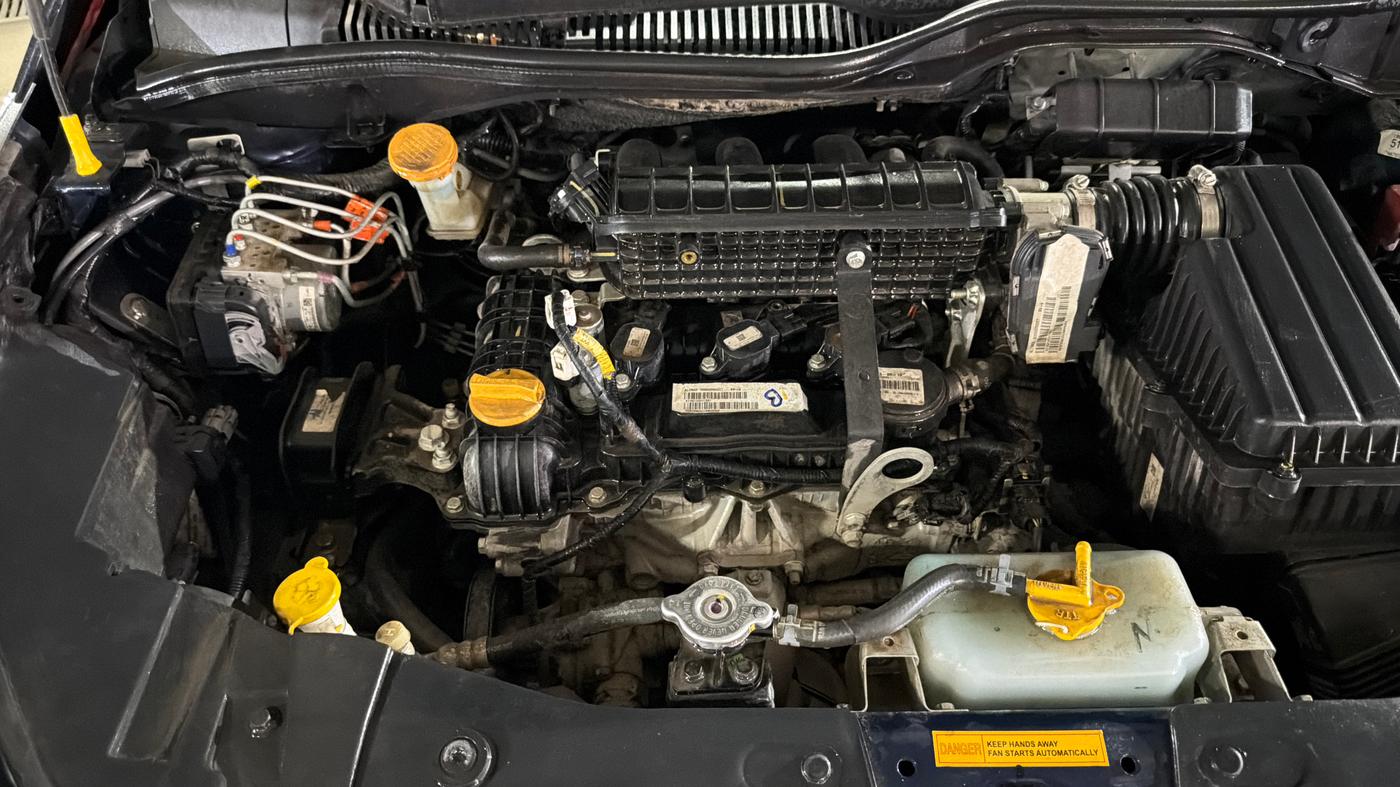 2025 Tata ALTROZ XZA PLUS (O) SUNROOF P , Petrol, Automatic, 11,859 km, Engine View - Right