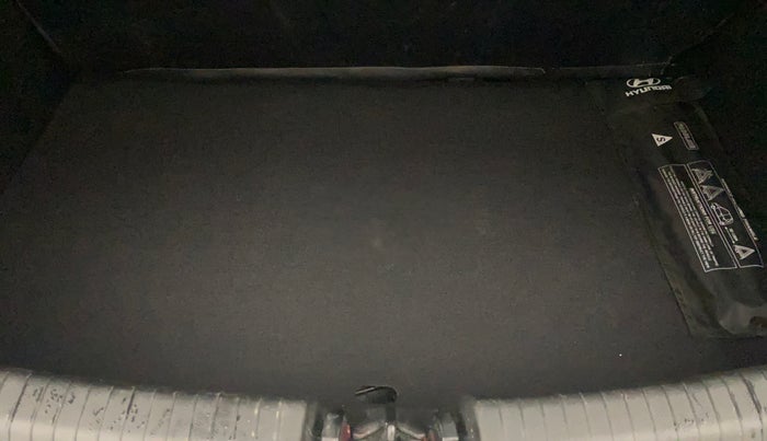 2018 Hyundai Grand i10 SPORTZ AT 1.2 KAPPA VTVT, Petrol, Automatic, 28,023 km, Boot Inside