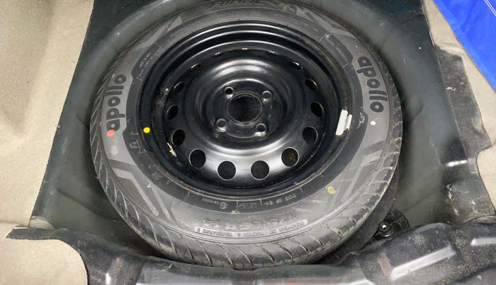 2018 Ford Figo Aspire TITANIUM 1.2 PETROL, Petrol, Manual, 35,945 km, Spare Tyre