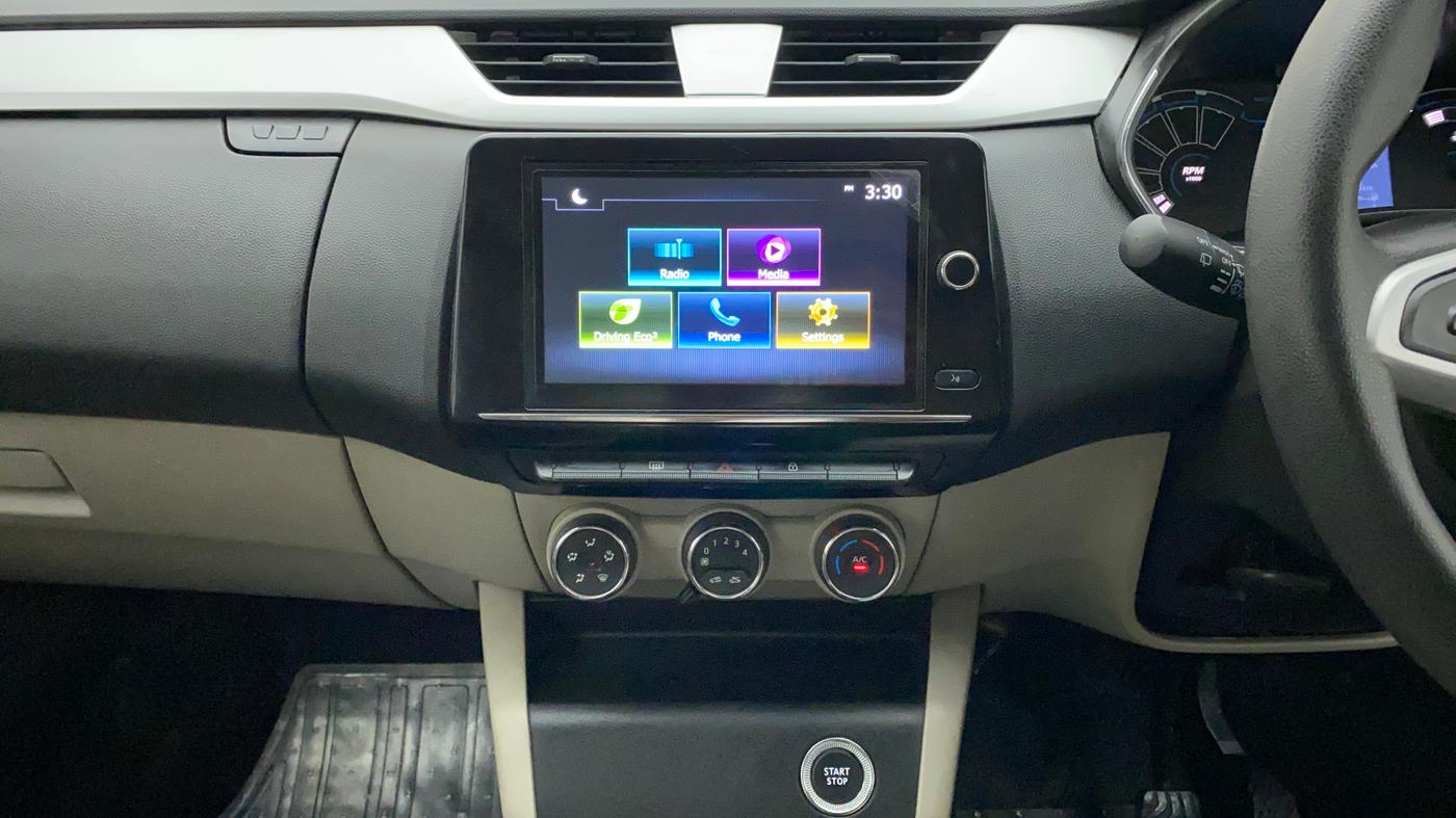 2020 Renault TRIBER RXZ AMT, Petrol, Automatic, 30,123 km, Air Conditioner