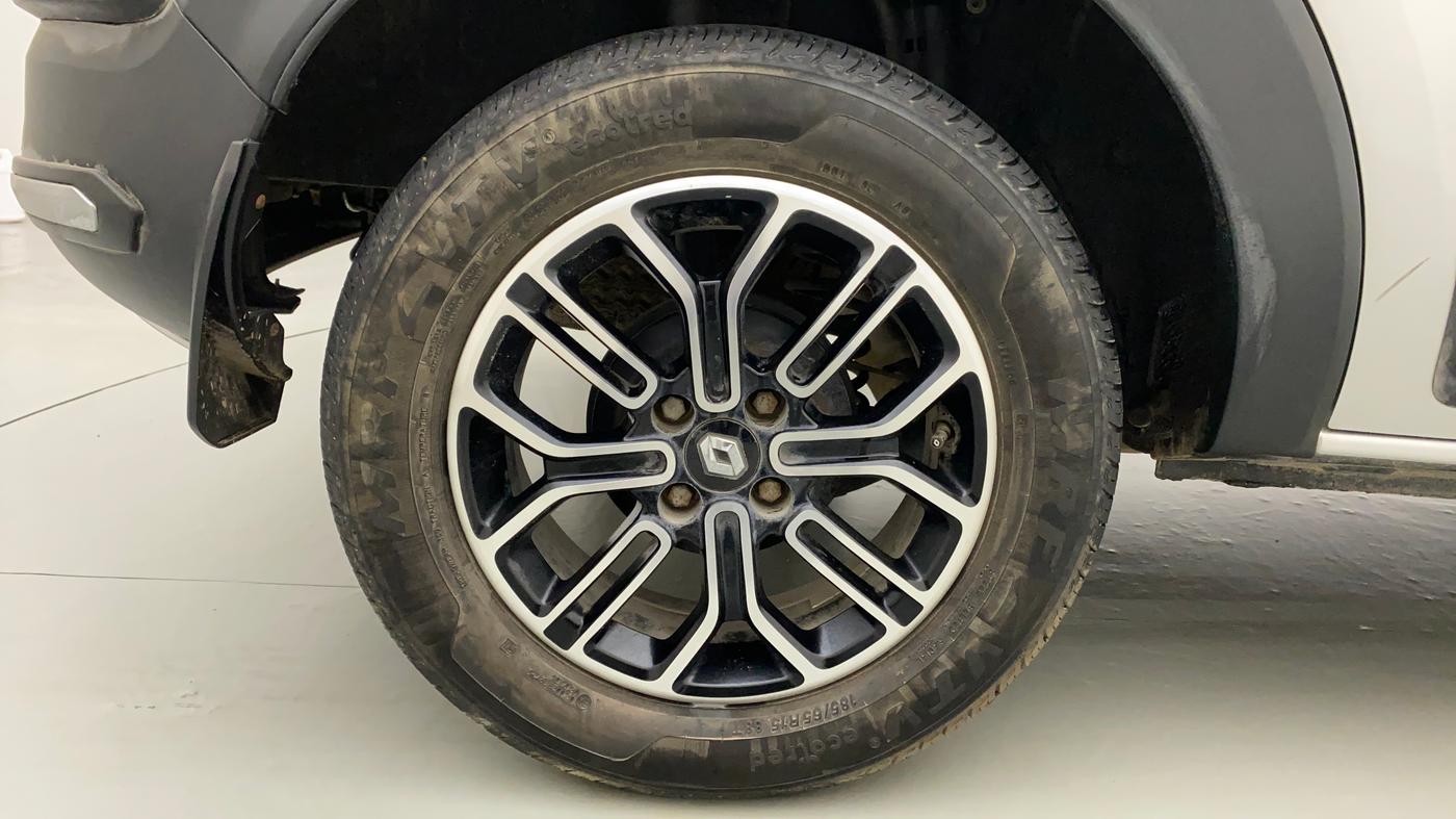 2020 Renault TRIBER RXZ AMT, Petrol, Automatic, 30,123 km, Right Rear Wheel