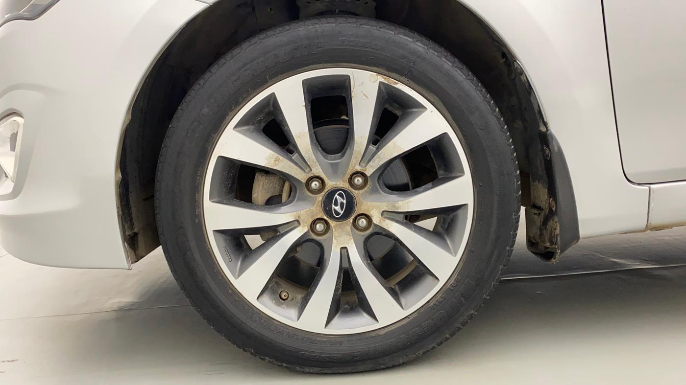 2015 Hyundai Verna FLUIDIC 4S 1.6 VTVT S(O), Petrol, Manual, 43,577 km, Left Front Wheel