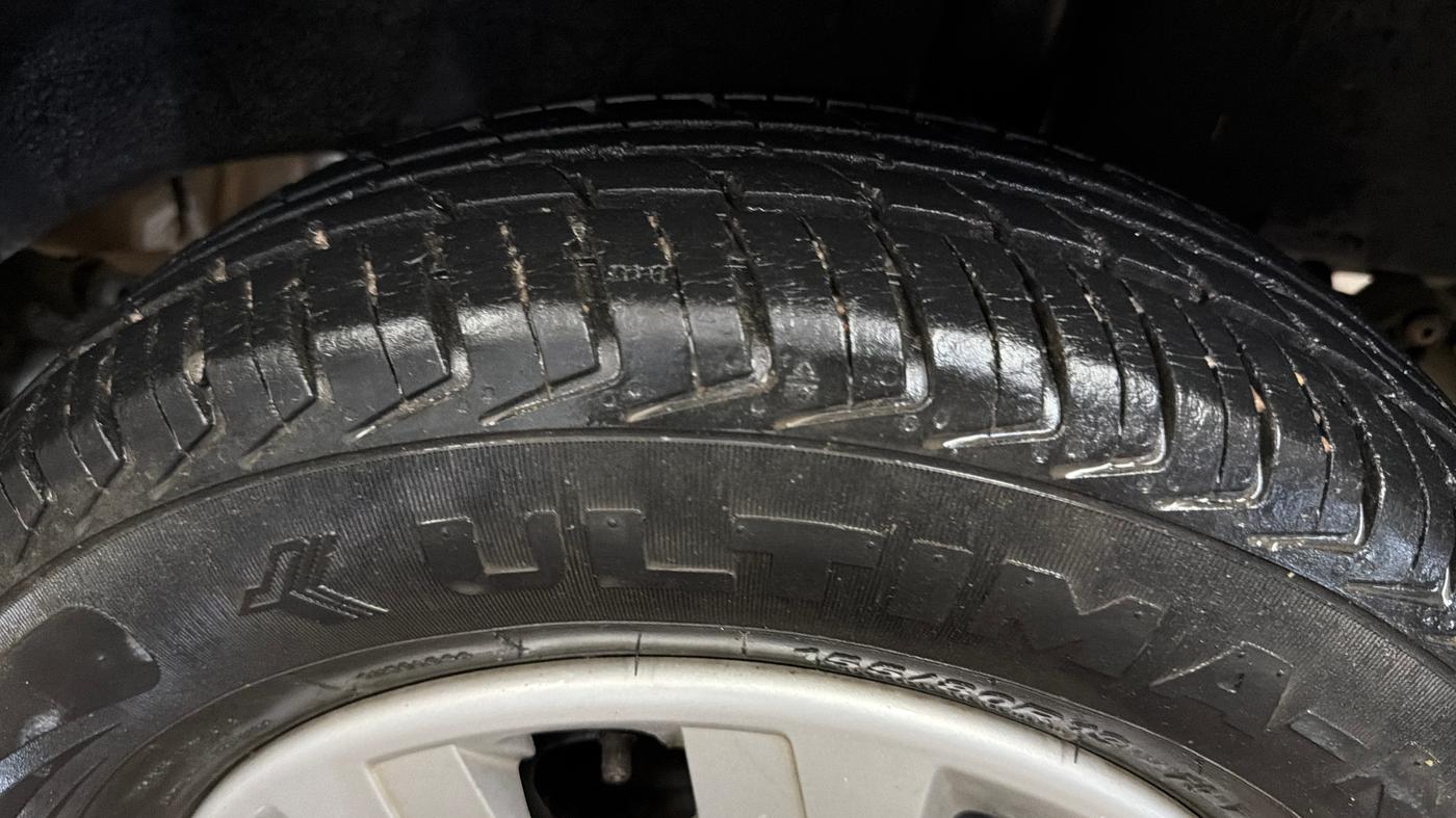 2016 Renault Kwid RXT 0.8, Petrol, Manual, 52,854 km, Left Rear Tyre Tread