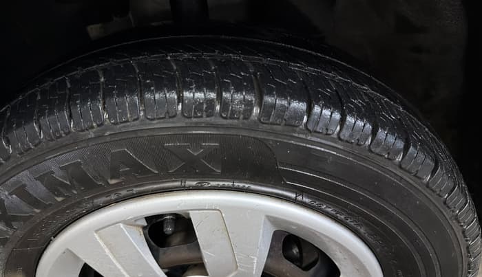 2016 Renault Kwid RXT 0.8, Petrol, Manual, 52,824 km, Left Front Tyre Tread