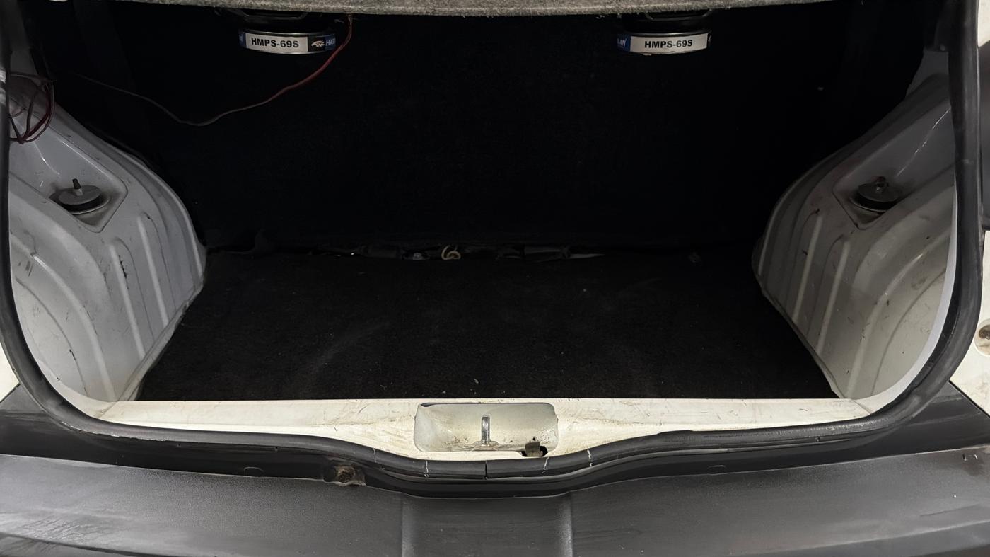 2016 Renault Kwid RXT 0.8, Petrol, Manual, 52,854 km, Boot Inside