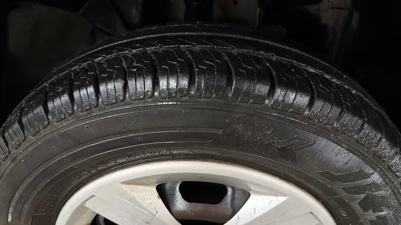 2016 Renault Kwid RXT 0.8, Petrol, Manual, 52,854 km, Right Front Tyre Tread