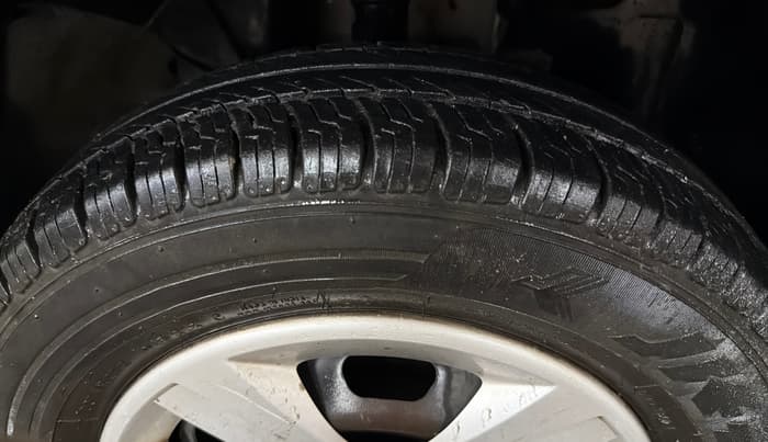 2016 Renault Kwid RXT 0.8, Petrol, Manual, 52,824 km, Right Front Tyre Tread