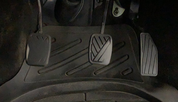 2021 Maruti New Wagon-R LXI CNG (O) 1.0, CNG, Manual, 75,107 km, Pedals