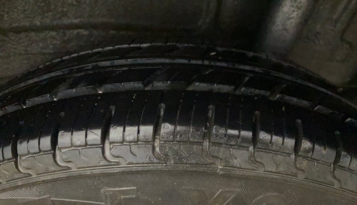 2021 Maruti New Wagon-R LXI CNG (O) 1.0, CNG, Manual, 75,107 km, Left Rear Tyre Tread