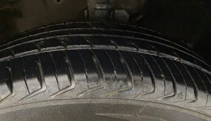 2021 Maruti New Wagon-R LXI CNG (O) 1.0, CNG, Manual, 75,107 km, Right Front Tyre Tread