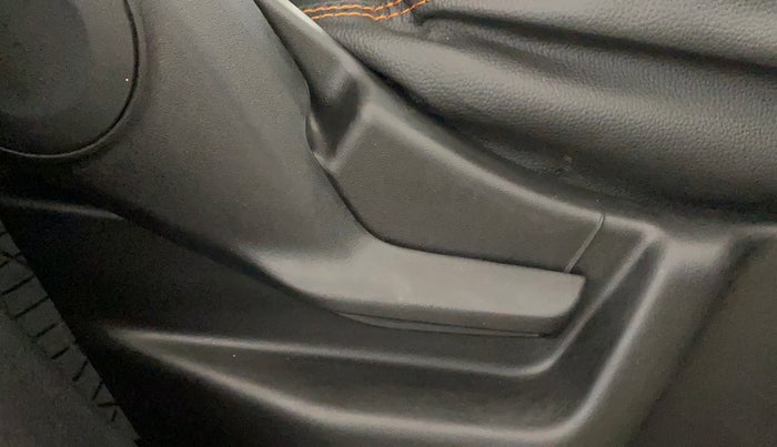 2021 Maruti New Wagon-R LXI CNG (O) 1.0, CNG, Manual, 75,107 km, Driver Side Adjustment Panel