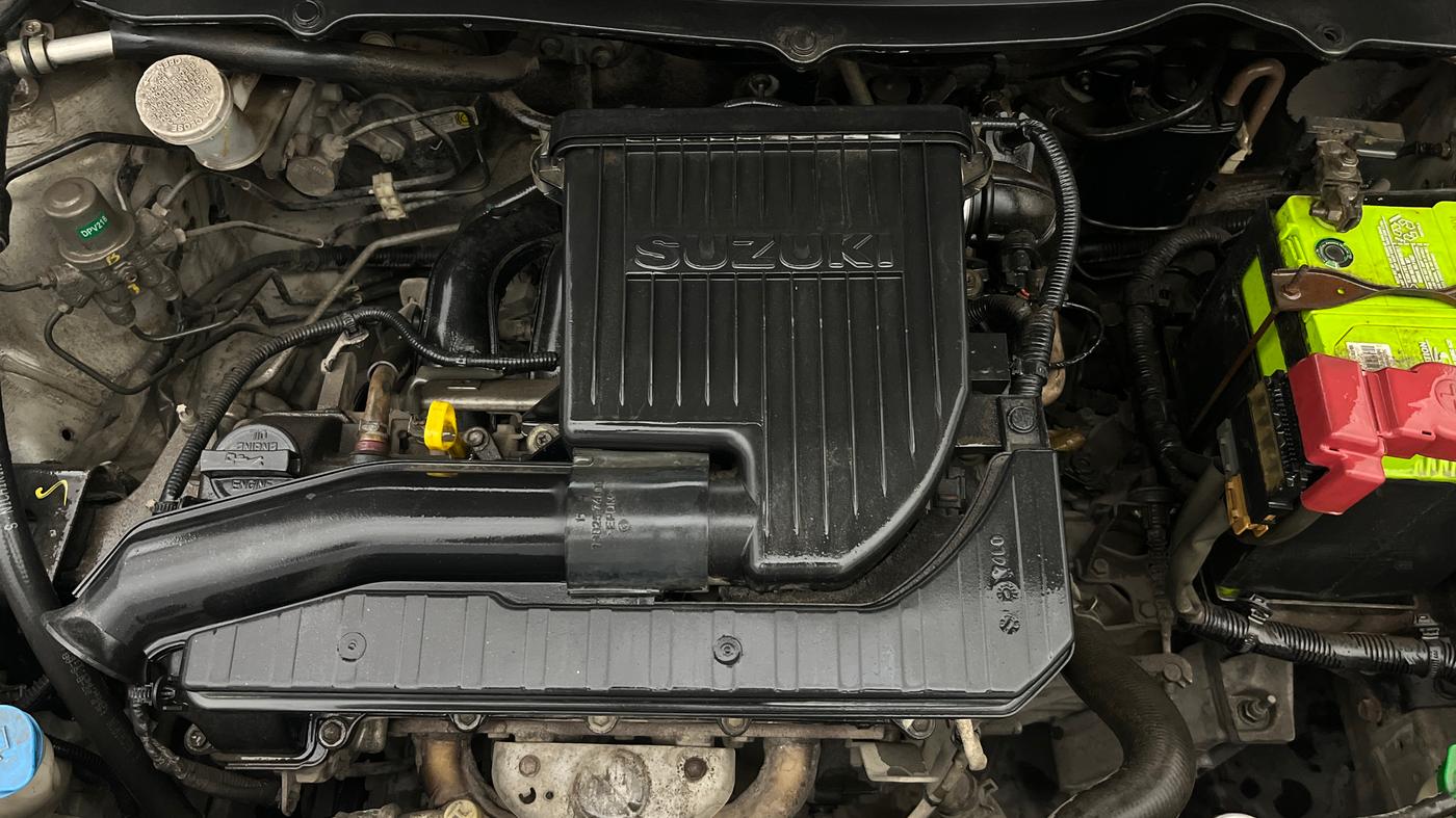 2015 Maruti Swift VXI, Petrol, Manual, 56,206 km, Engine View