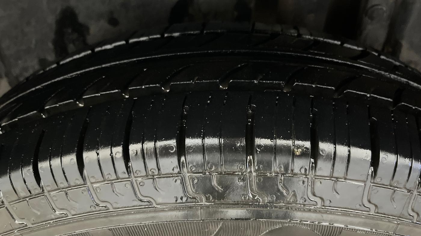 2015 Maruti Swift VXI, Petrol, Manual, 56,206 km, Left Rear Tyre Tread