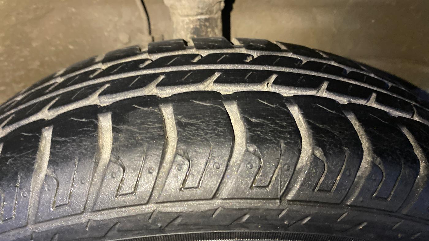 2017 Maruti Wagon R 1.0 VXI, Petrol, Manual, 23,584 km, Right Front Tyre Tread