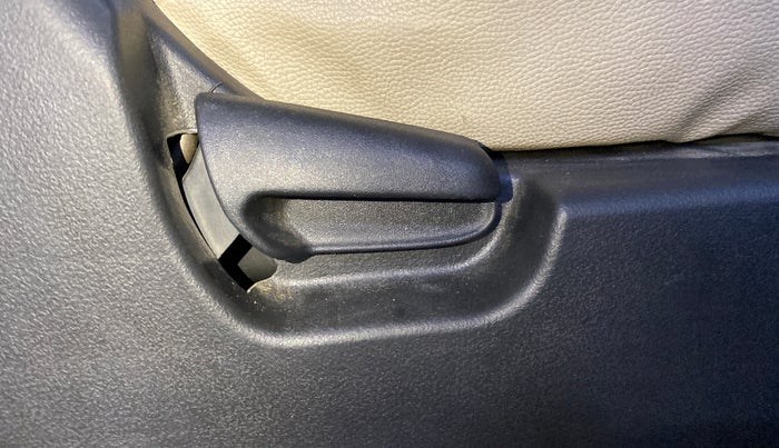 2017 Maruti Wagon R 1.0 VXI, Petrol, Manual, 23,584 km, Driver Side Adjustment Panel
