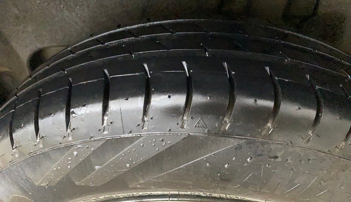 2017 Maruti Dzire VXI AMT, Petrol, Automatic, 56,605 km, Left Rear Tyre Tread