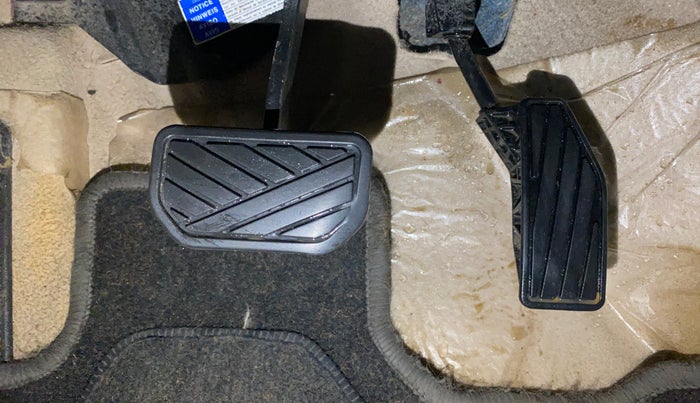 2017 Maruti Dzire VXI AMT, Petrol, Automatic, 56,605 km, Pedals