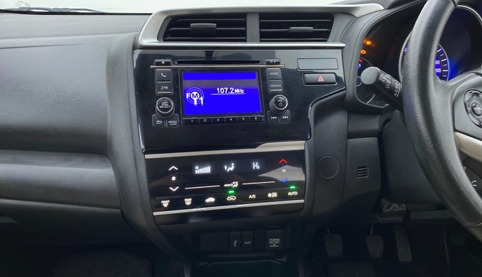 2017 Honda Jazz 1.2 V MT, Petrol, Manual, 67,100 km, Air Conditioner