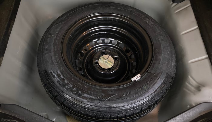 2017 Honda Jazz 1.2 V MT, Petrol, Manual, 67,100 km, Spare Tyre