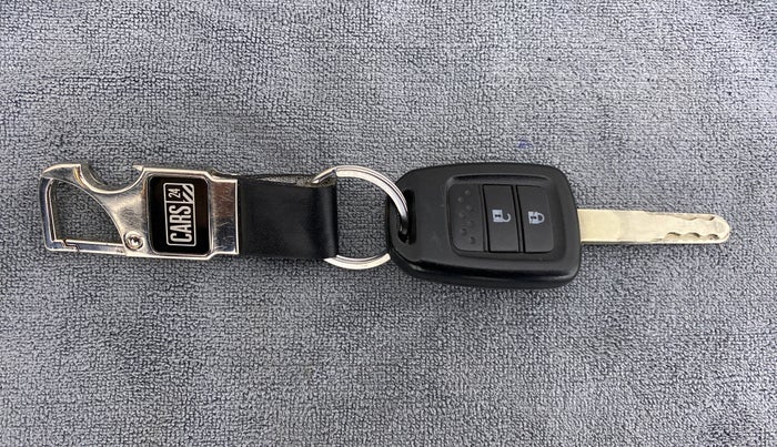 2017 Honda Jazz 1.2 V MT, Petrol, Manual, 67,100 km, Key Close Up