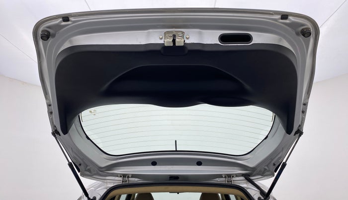 2017 Honda Jazz 1.2 V MT, Petrol, Manual, 67,100 km, Boot Door Open