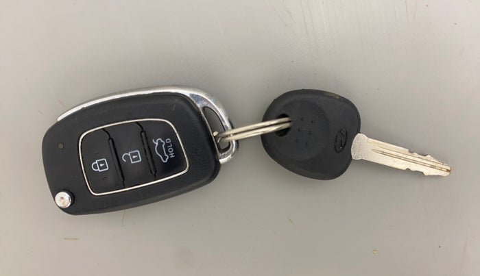 2021 Hyundai GRAND I10 NIOS SPORTZ U2 AMT 1.2 CRDI, Diesel, Automatic, 54,574 km, Key Close Up