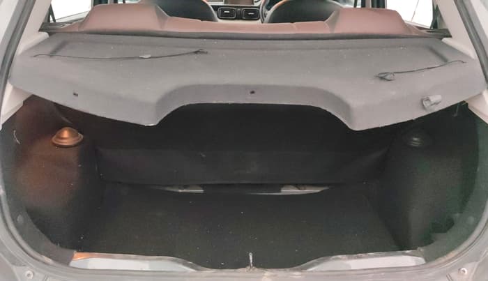 2022 Tata PUNCH ADVENTURE MT, Petrol, Manual, 61,392 km, Boot Inside
