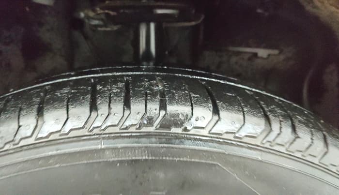 2022 Tata PUNCH ADVENTURE MT, Petrol, Manual, 61,392 km, Right Front Tyre Tread