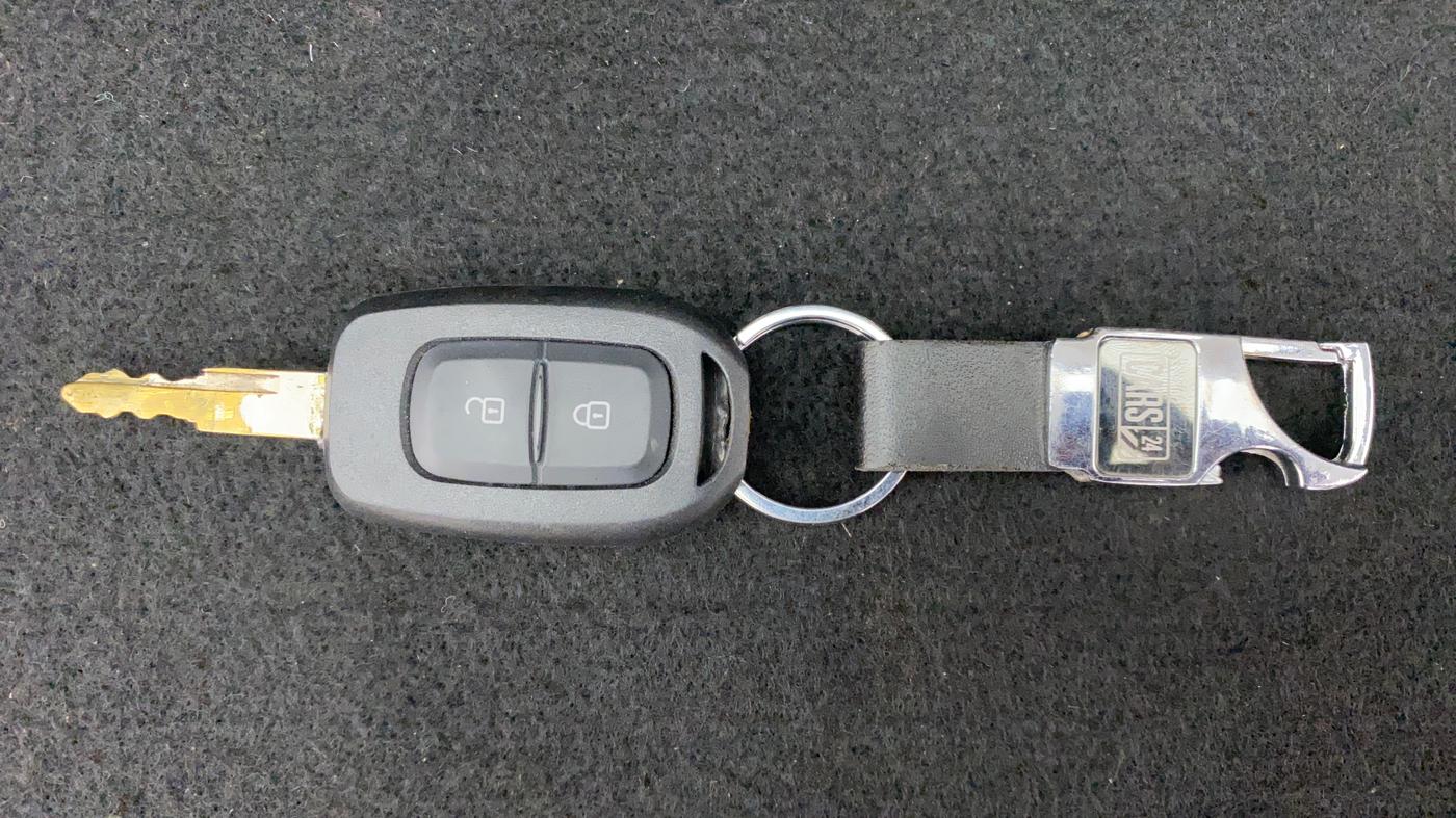 2017 Renault Kwid RXT 0.8 (O), Petrol, Manual, 74,874 km, Key Close Up